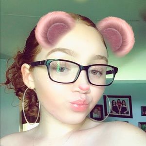 Meet your Posher, Nelly